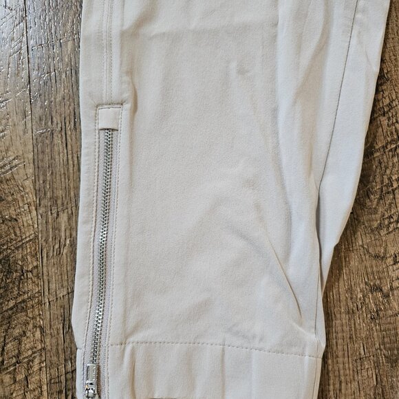 ATHLETA Brooklyn Heights Jogger in Abalone, Size 4, NWT - Picture 4 of 10